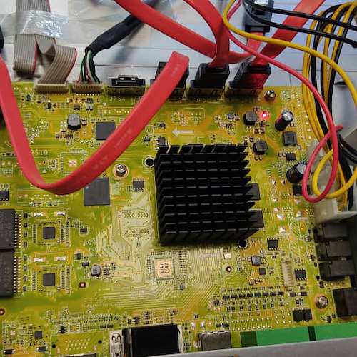 تعمیر کننده دستگاه دوربین مدار بسته 